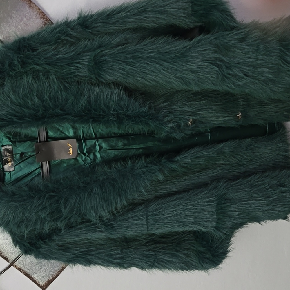 Sera J Fuzzy Green Jacket - Picture 3 of 3